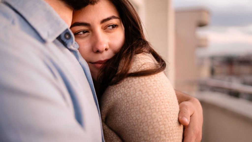 11 Signs He Will Leave His Wife For You (And 9 He Will Not)